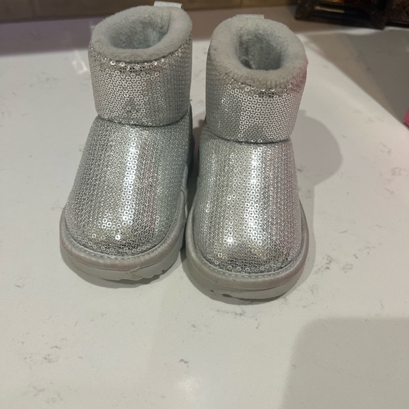 Sequin Ugg Boots - Picture 1 of 2